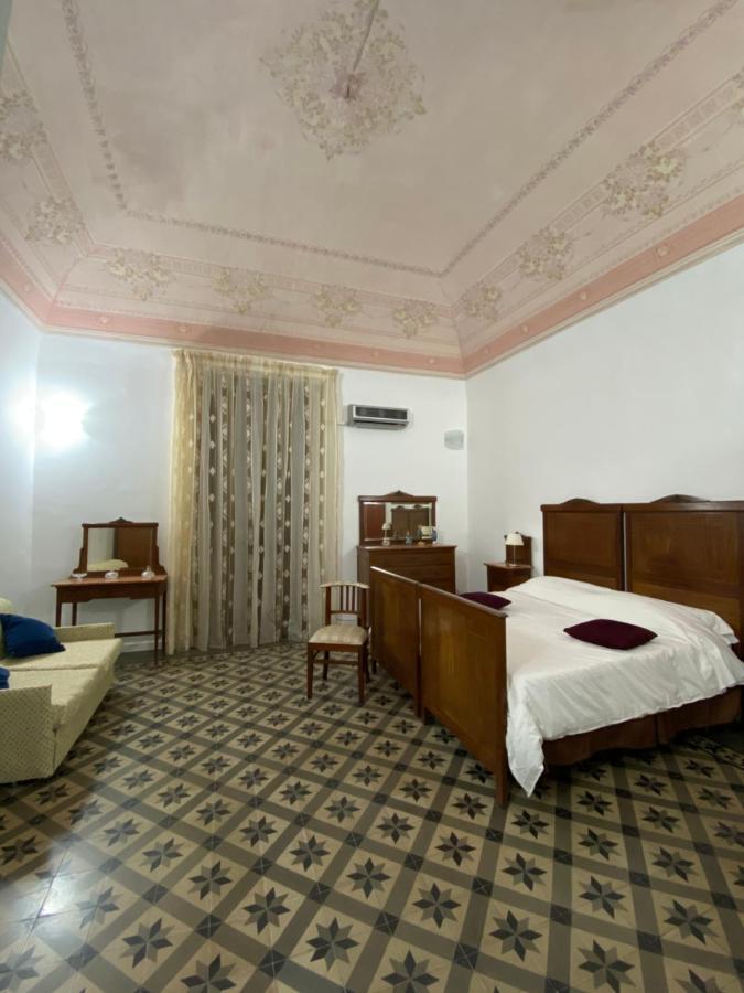 Crispi Accomodation B&B CTA Exteriör bild